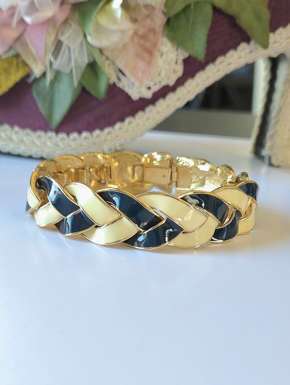 Kenneth Jay Lane Weaved Blue & Cream Enamel Gold Plated Bracelet Size 7.5" KJL